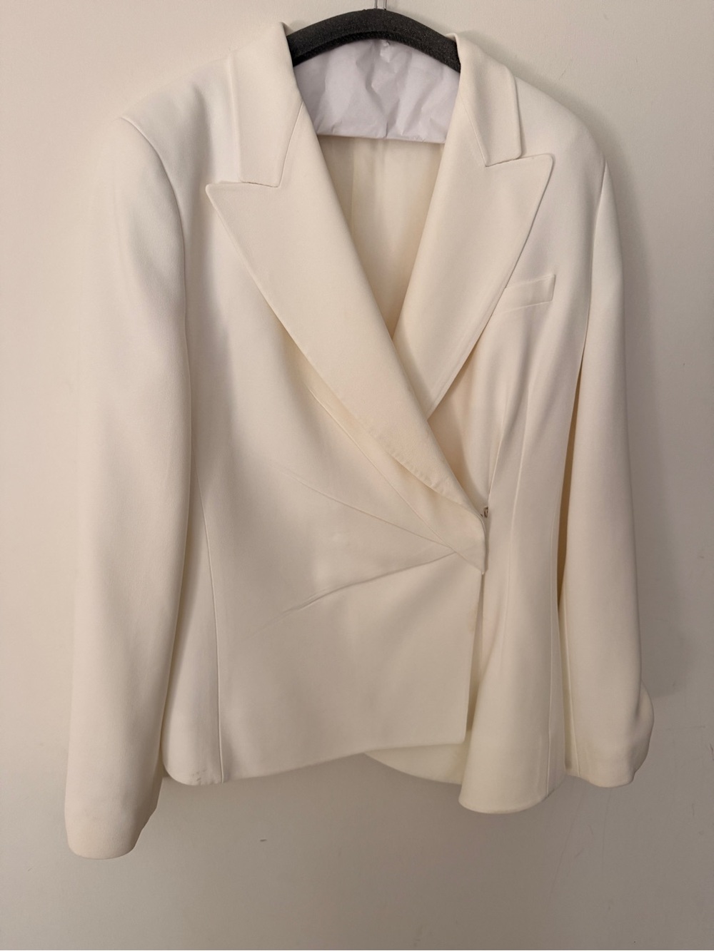 Michael Kors Collection Belted Blazer - Picture 15 of 17